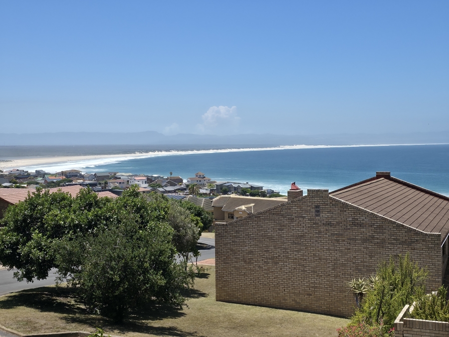 3 Bedroom Property for Sale in Wavecrest Eastern Cape